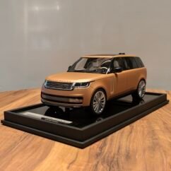 Range Rover 101/149 (Light Brown) Scale 1/18
