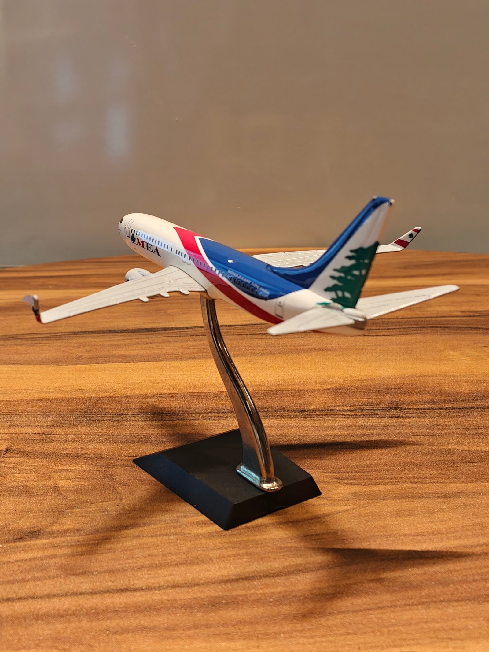 MEA Airlanes (White) Scale 1/200 - Image 3