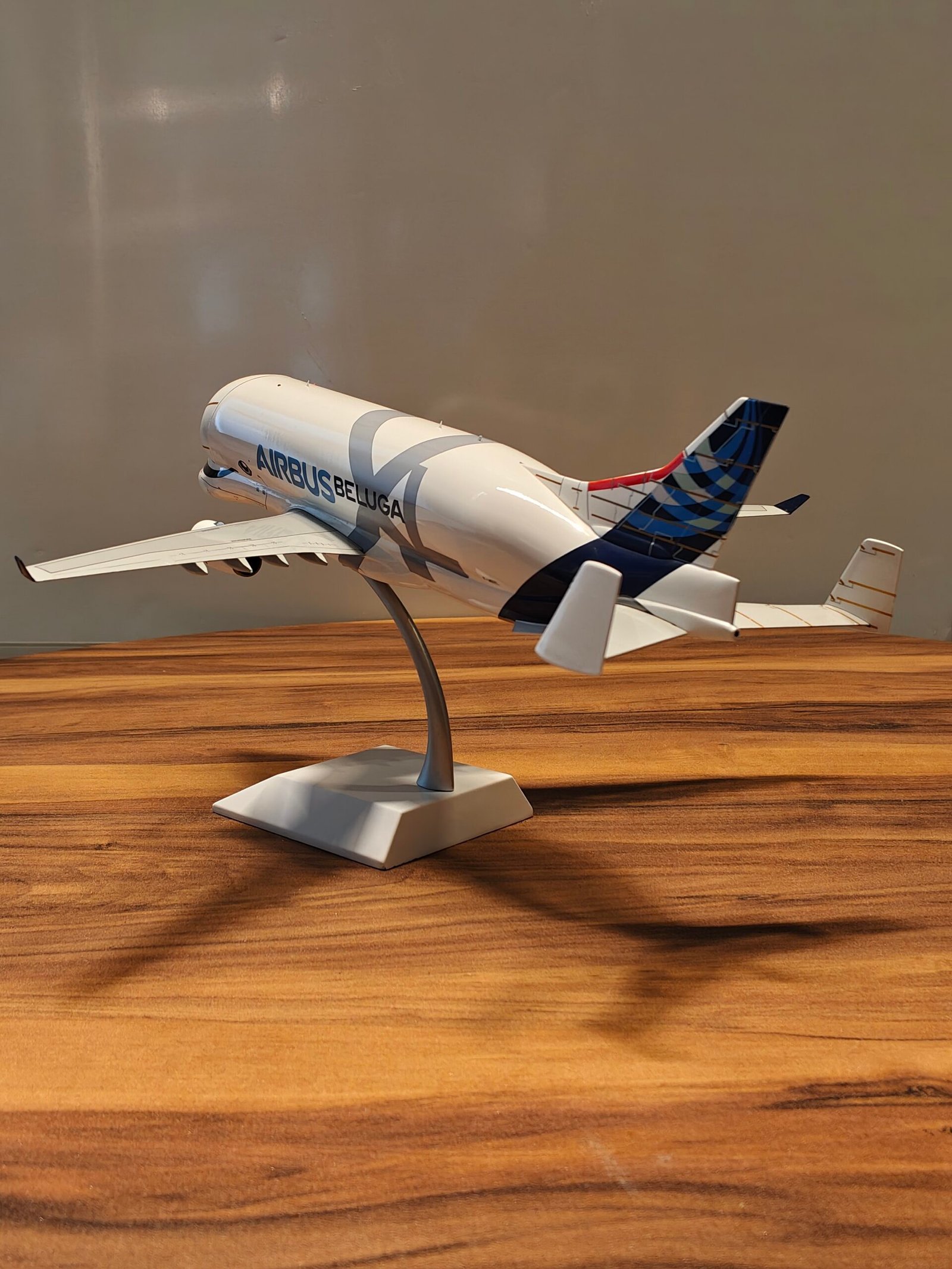 Airbus Beluga A330-743L (White) 1:200 - Image 2
