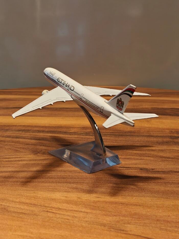 Etihad Airlane (White) Scale 1/200 - Image 2