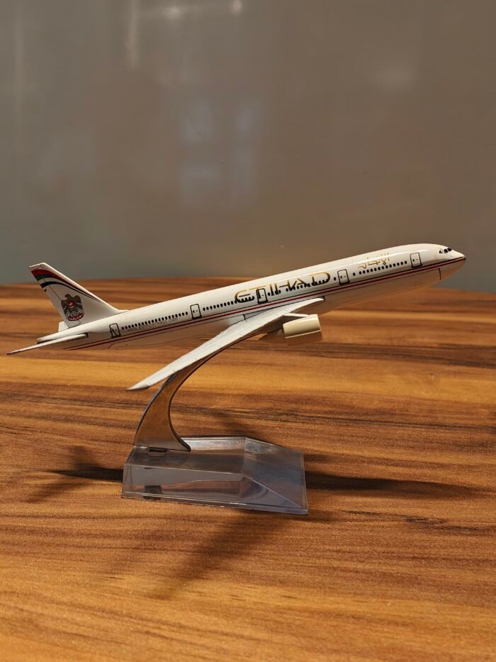 Etihad Airlane (White) Scale 1/200 - Image 3