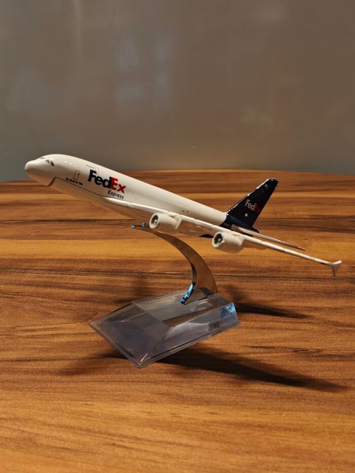 FedEx Express N380FE (White) 1:200