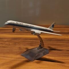 Xiamen Airlanes (White) Scale 1/200