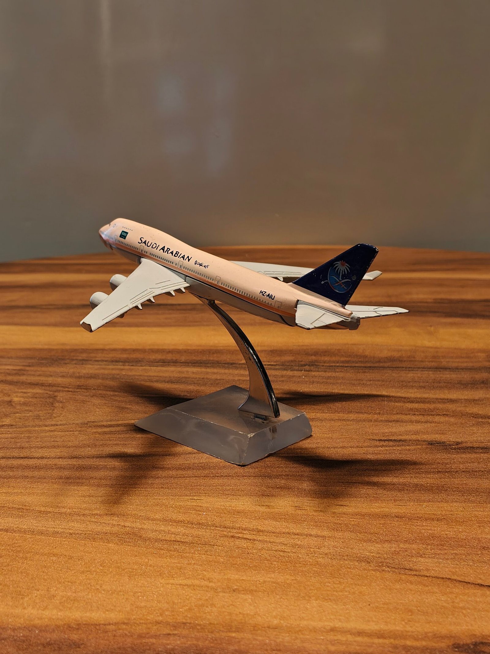 Saudia Arabian Airlane (White) Scale 1/200 - Image 2