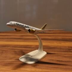 Gulf air (white) Scale 1/200