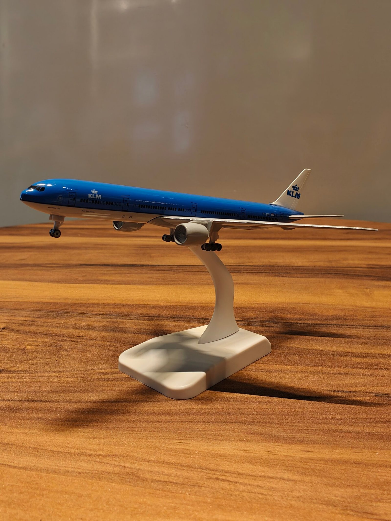 Airbus A320 (Blue) 1:200