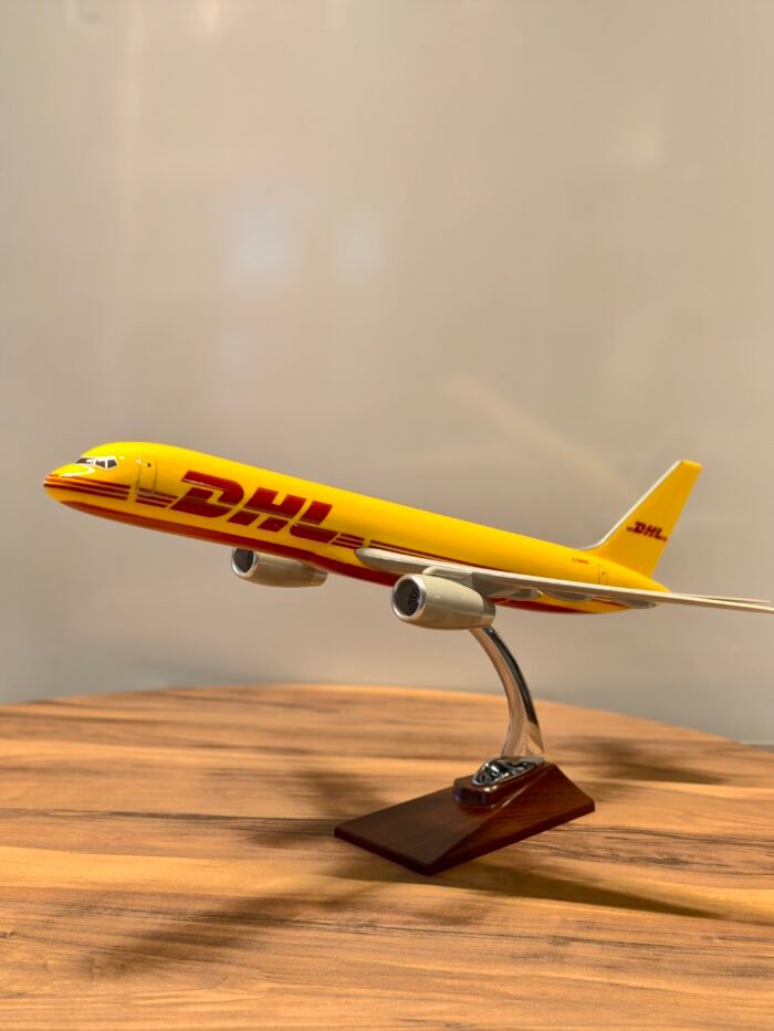 DHL Airlane (Yellow) Scale 1/72