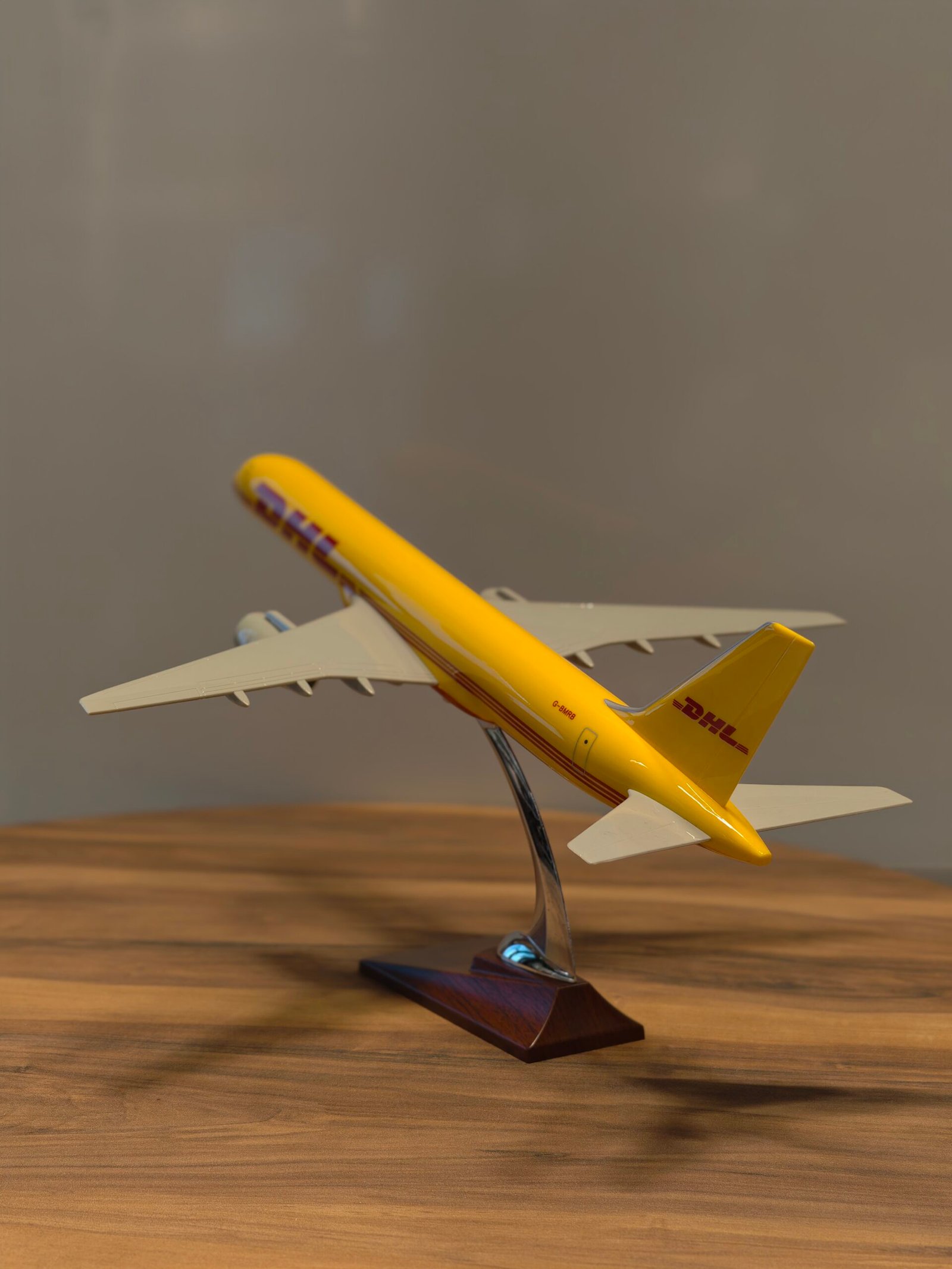 DHL Airlane (Yellow) Scale 1/72 - Image 3