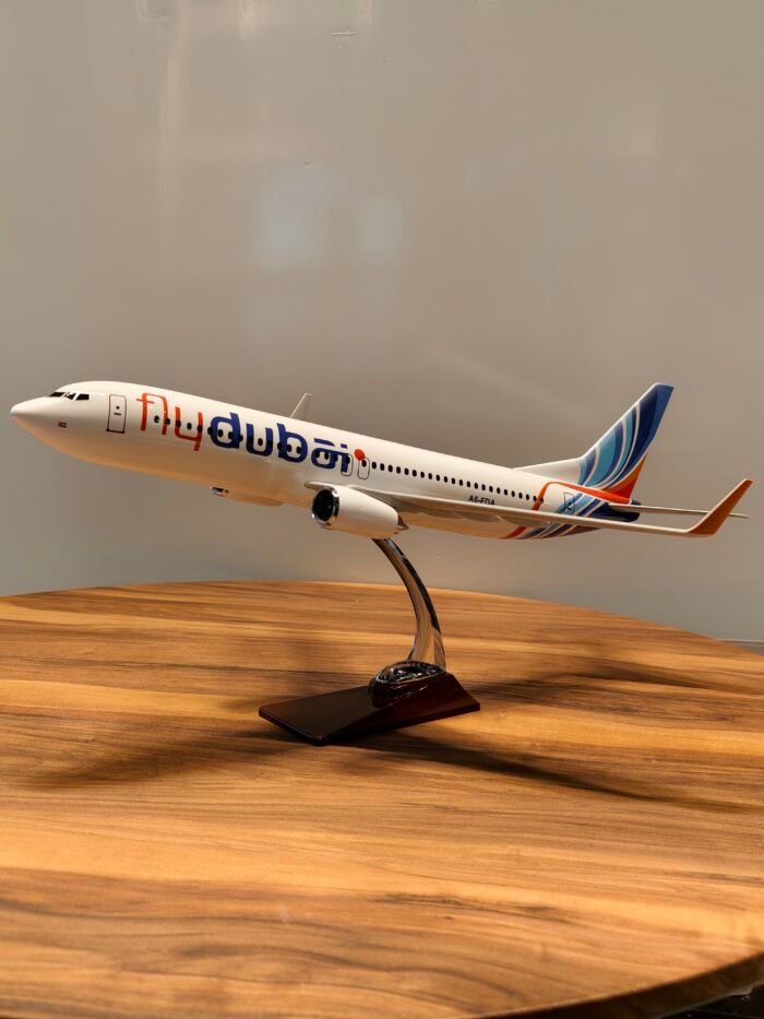 Fly Dubai (white) 1/72