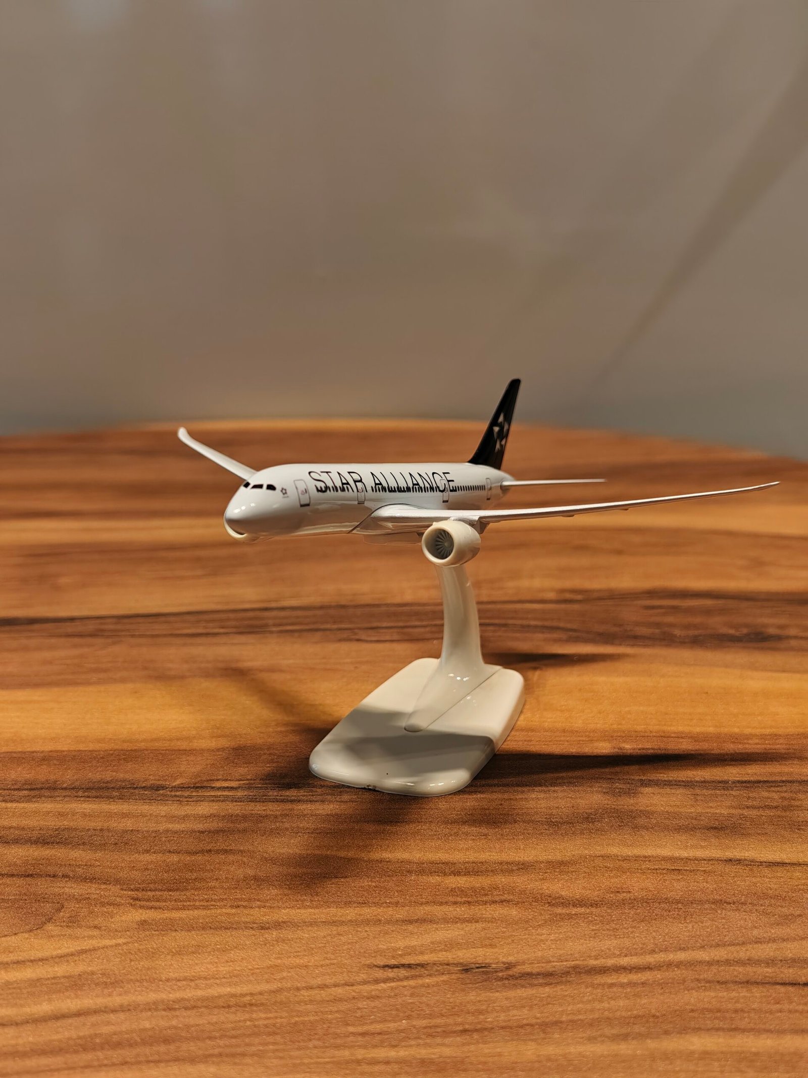 Star Alliance B787 (White) 1:200