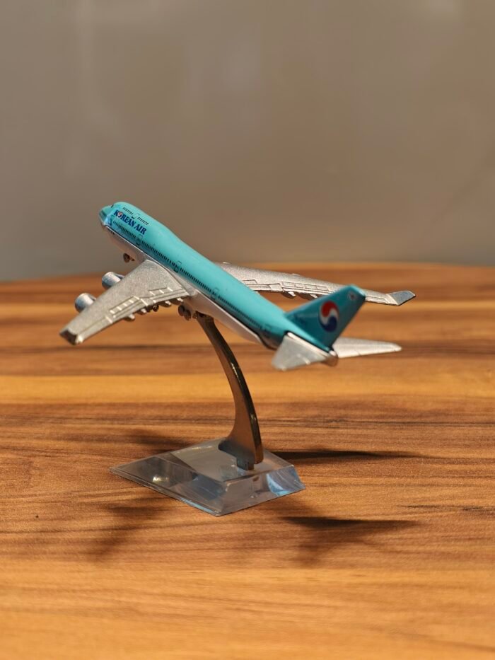 Korean Air (light-blue)1/200 - Image 3