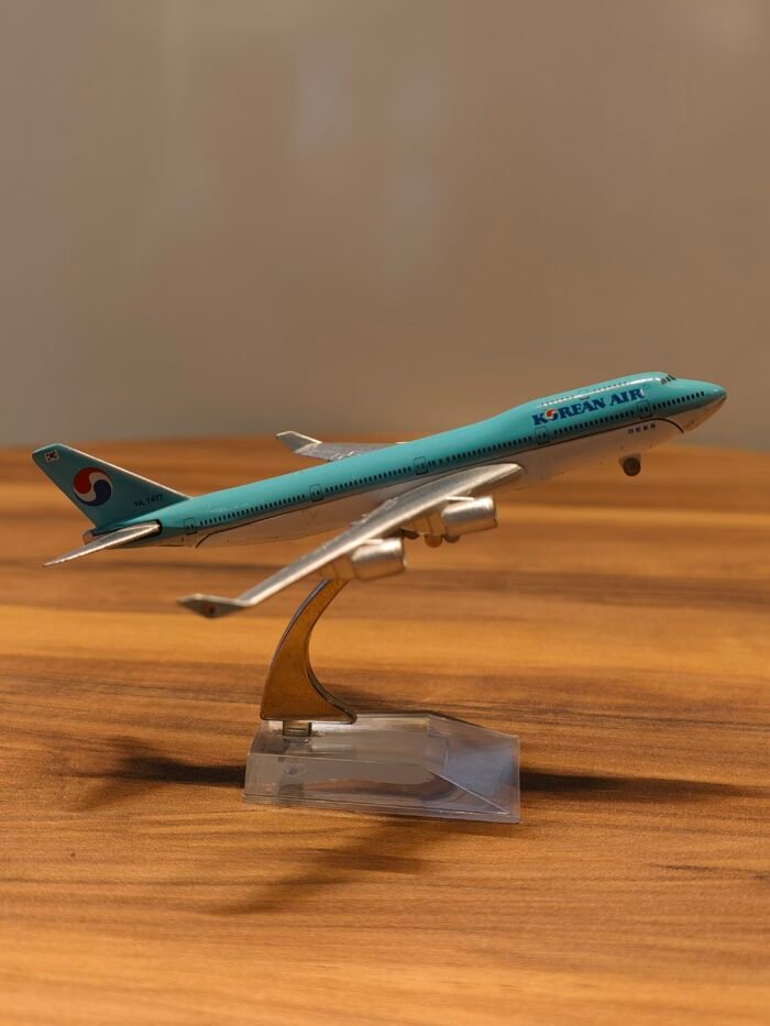 Korean Air (light-blue)1/200 - Image 4