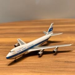 Kuwait Airways (White Green) 1:400