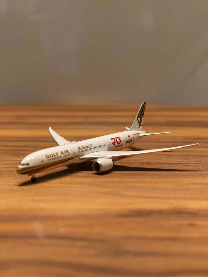 Gulf Air Boeing787-9 (4Color) 1:400