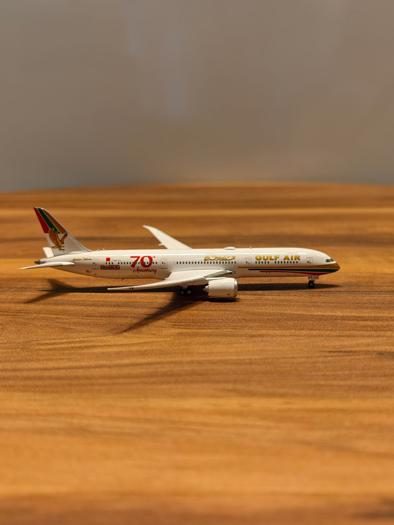 Gulf Air Boeing787-9 (4Color) 1:400 - Image 2