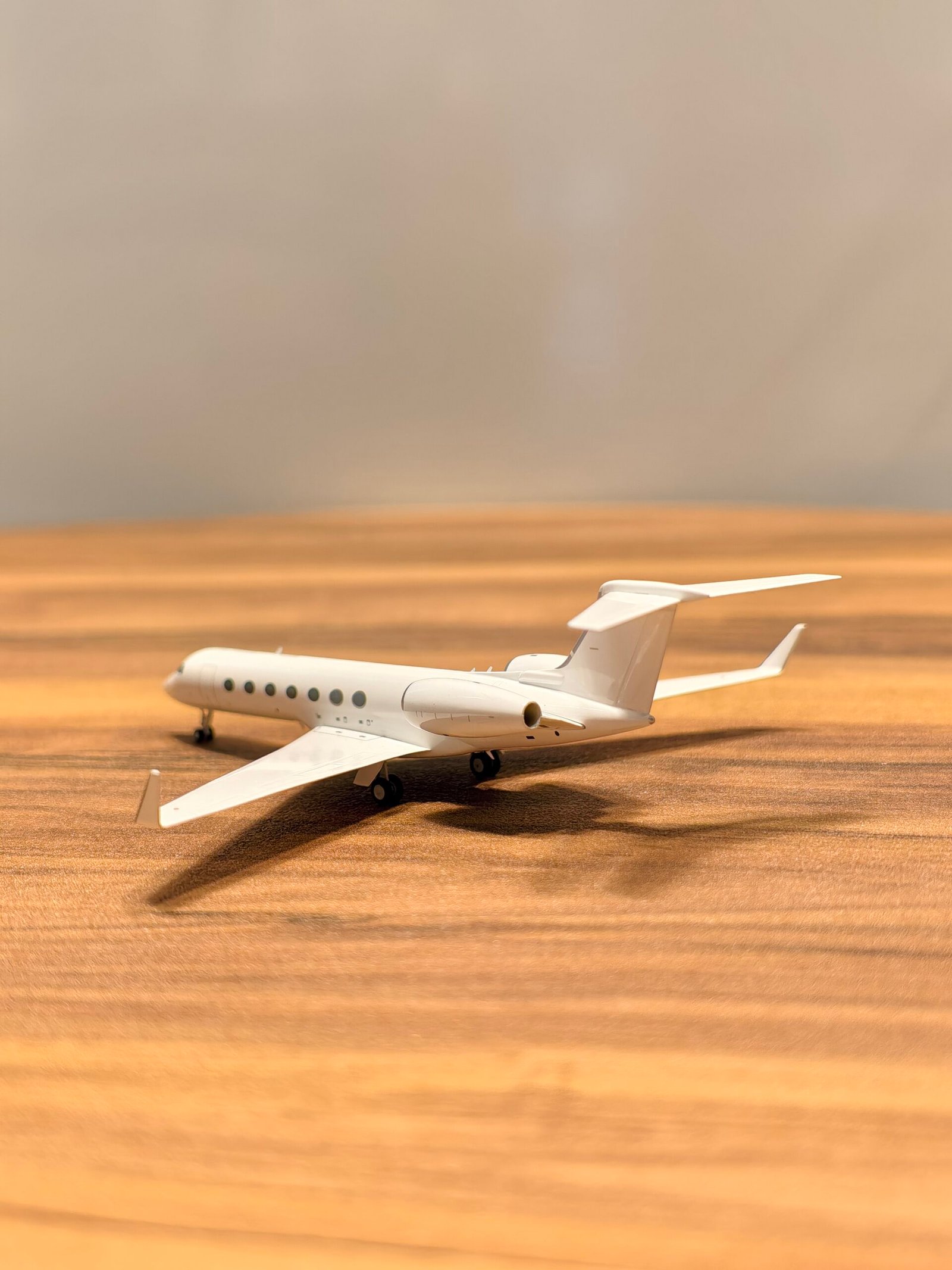 GulfStream G550 (White) 1:200 - Image 3