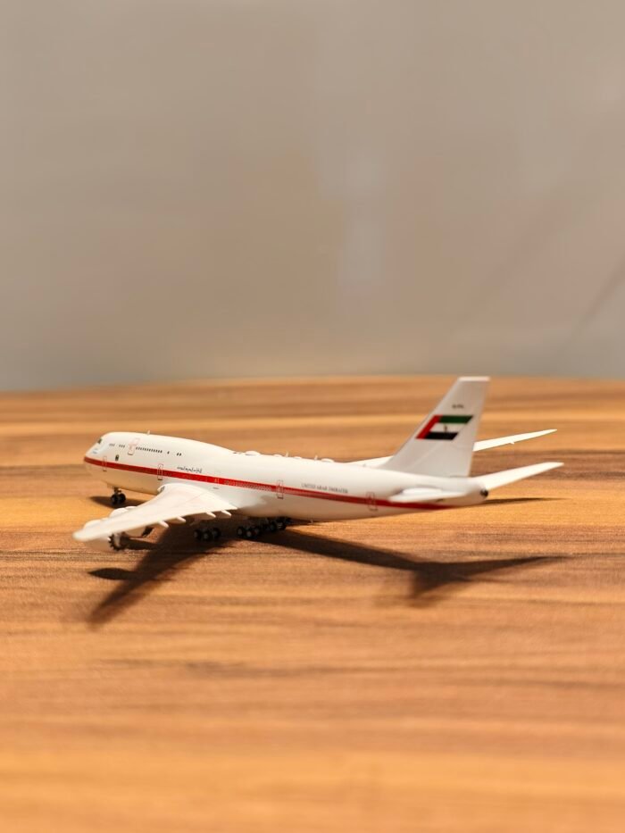 United Arab Emirates Boing 747-8(BBJ) Scale 1/400 - Image 2