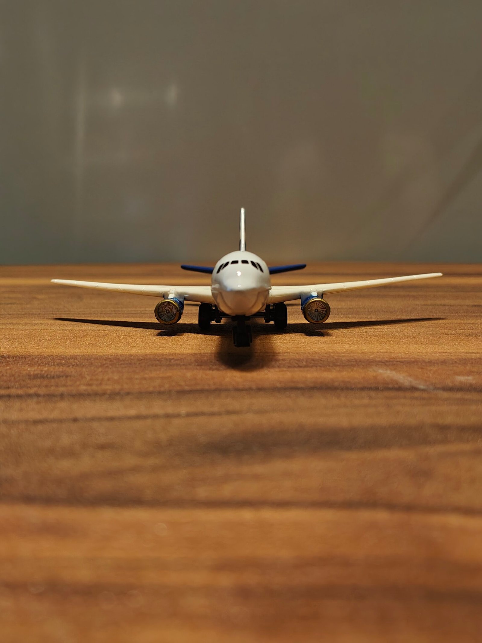 GULF TRAVELLER (Blue White)  1:200