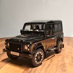 Land Rover Defender 90 Works V8 70th Edition