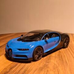 Bugatti Chiron Sport 2019 (French Racing Blue/Carbon) Scale 1/18