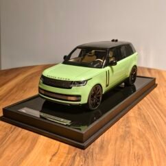 Range Rover 00/99 ( Green) Scale 1/18