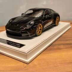 Porsche 911 S/T (992) Black & Golden 1:18