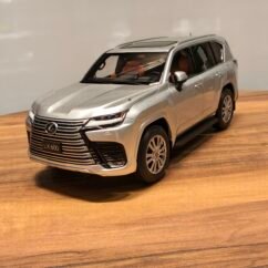 Lexus LX600 Silver 1:18