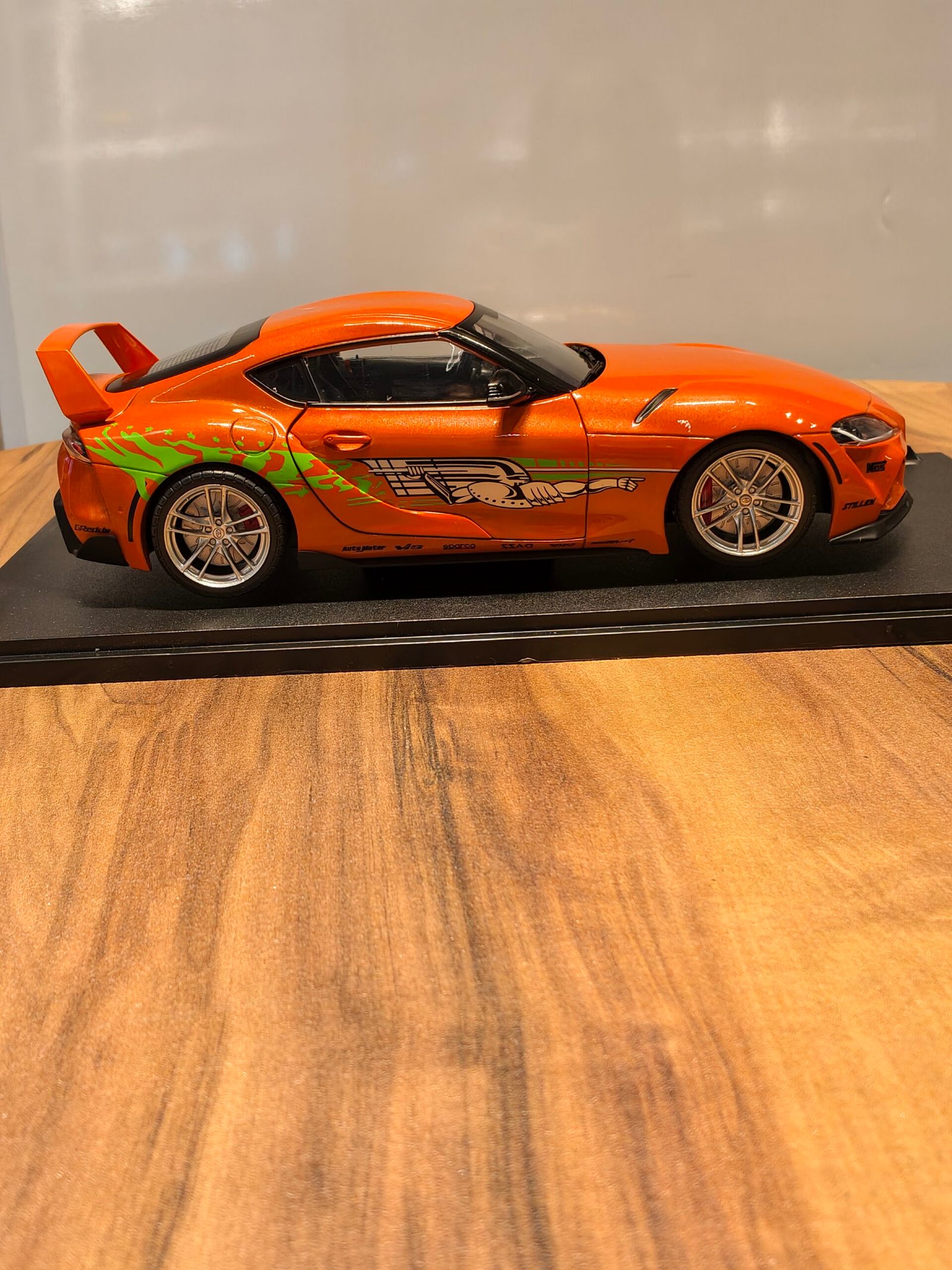 Toyota GR Supra Orange 1:18 - Image 3