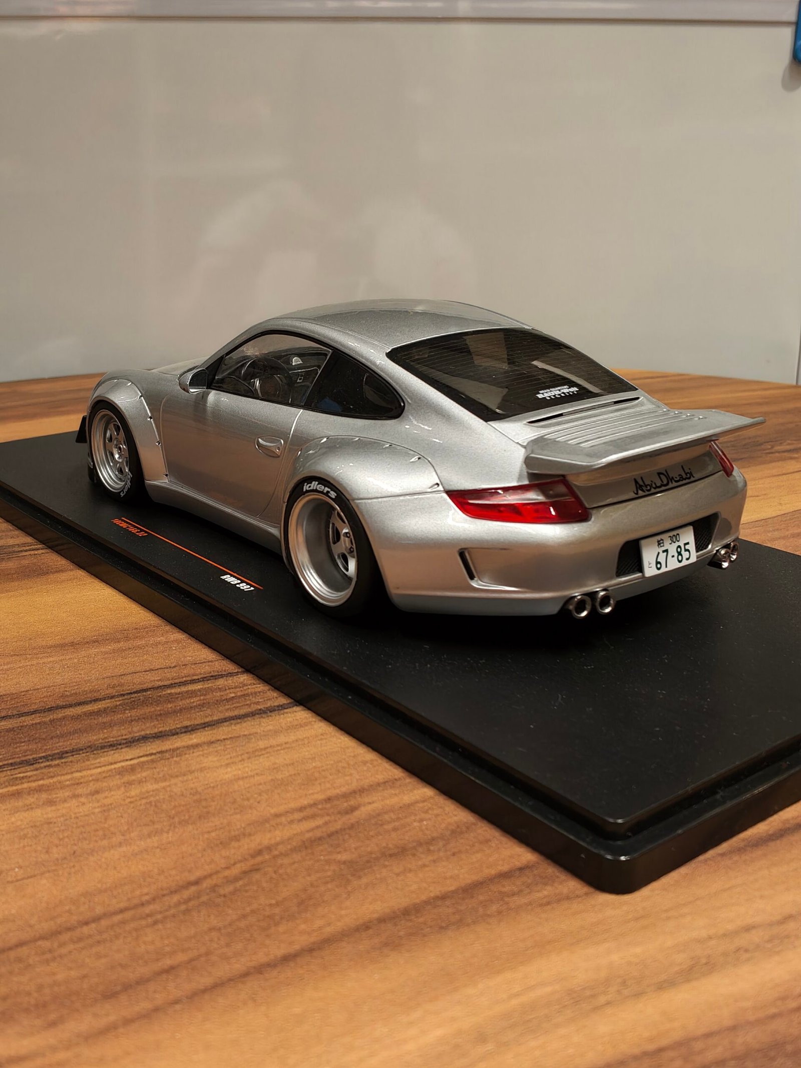 Porsche RWB 997 (Silver) Scale 1/18 - Image 2