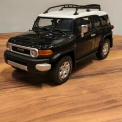 Toyota Fj cruiser 1:18 Black and White