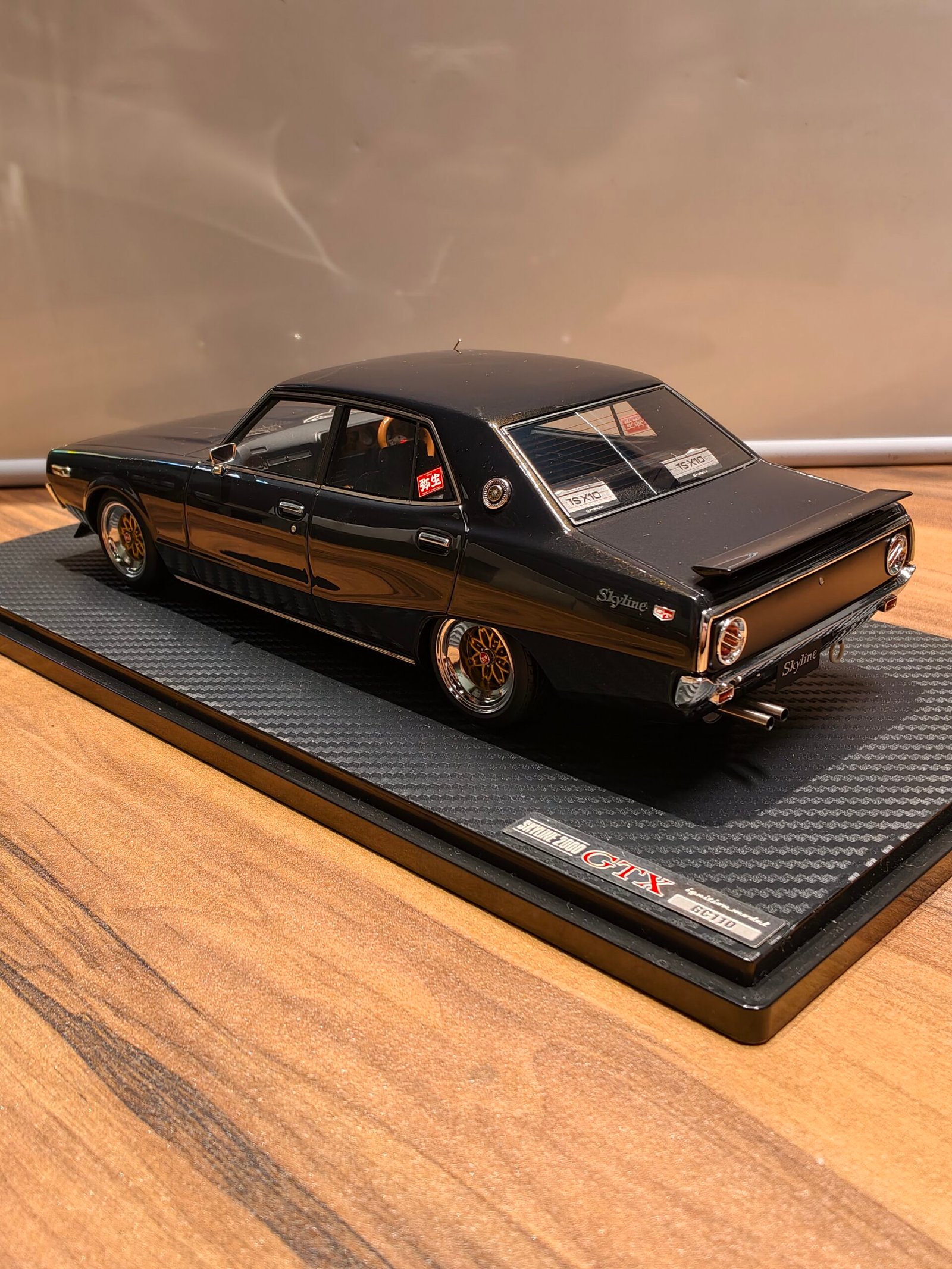 Nissan skyline 2000 GTX GC110 Black 1:18 - Image 3