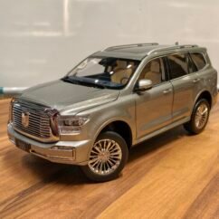 Tank 500 Scale 1:18 Silver