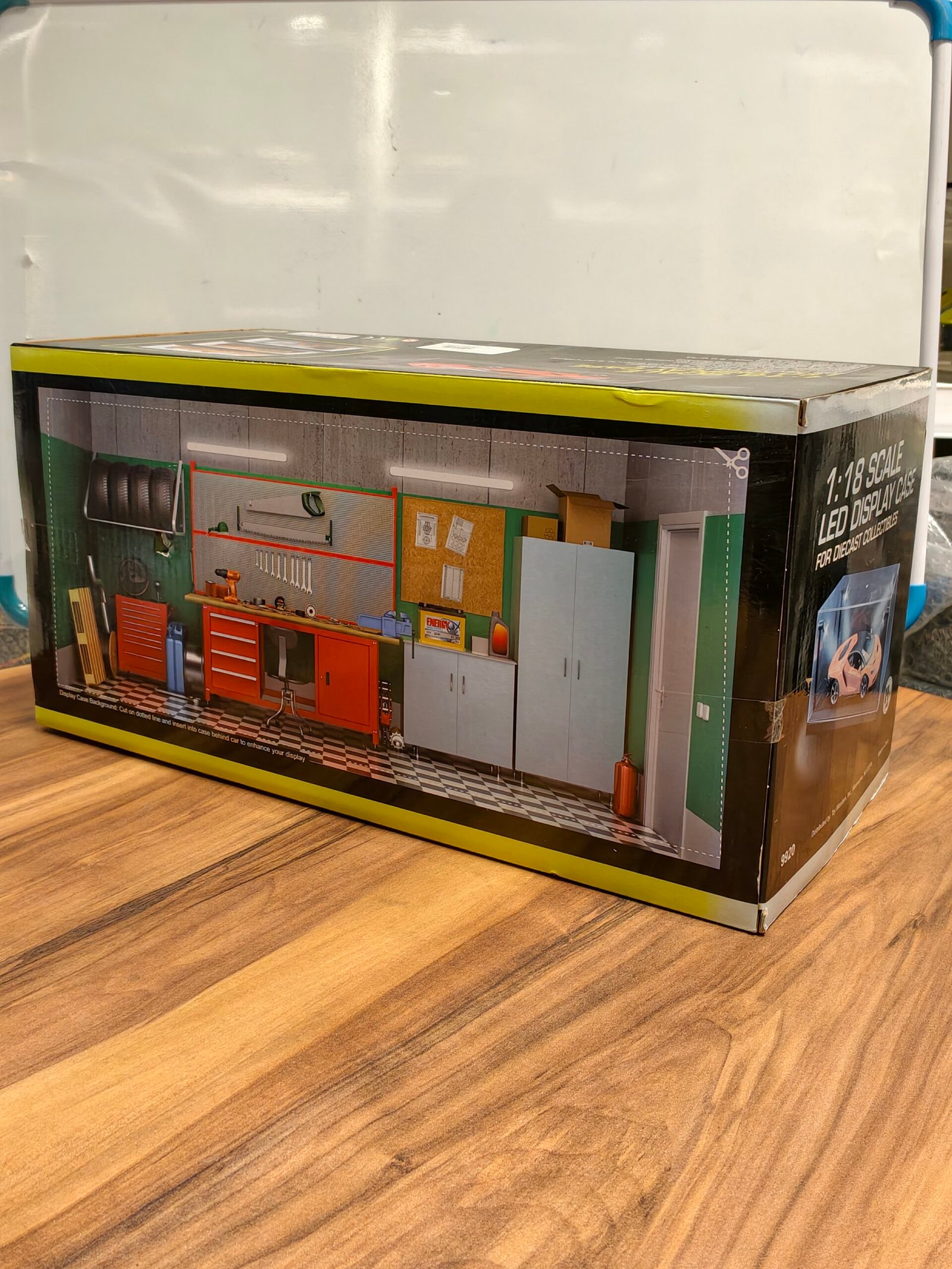 Acrylic LED Display Case, Black - ModelToyCars - 1/18 Scale Display Case for Diecast Cars - Image 3