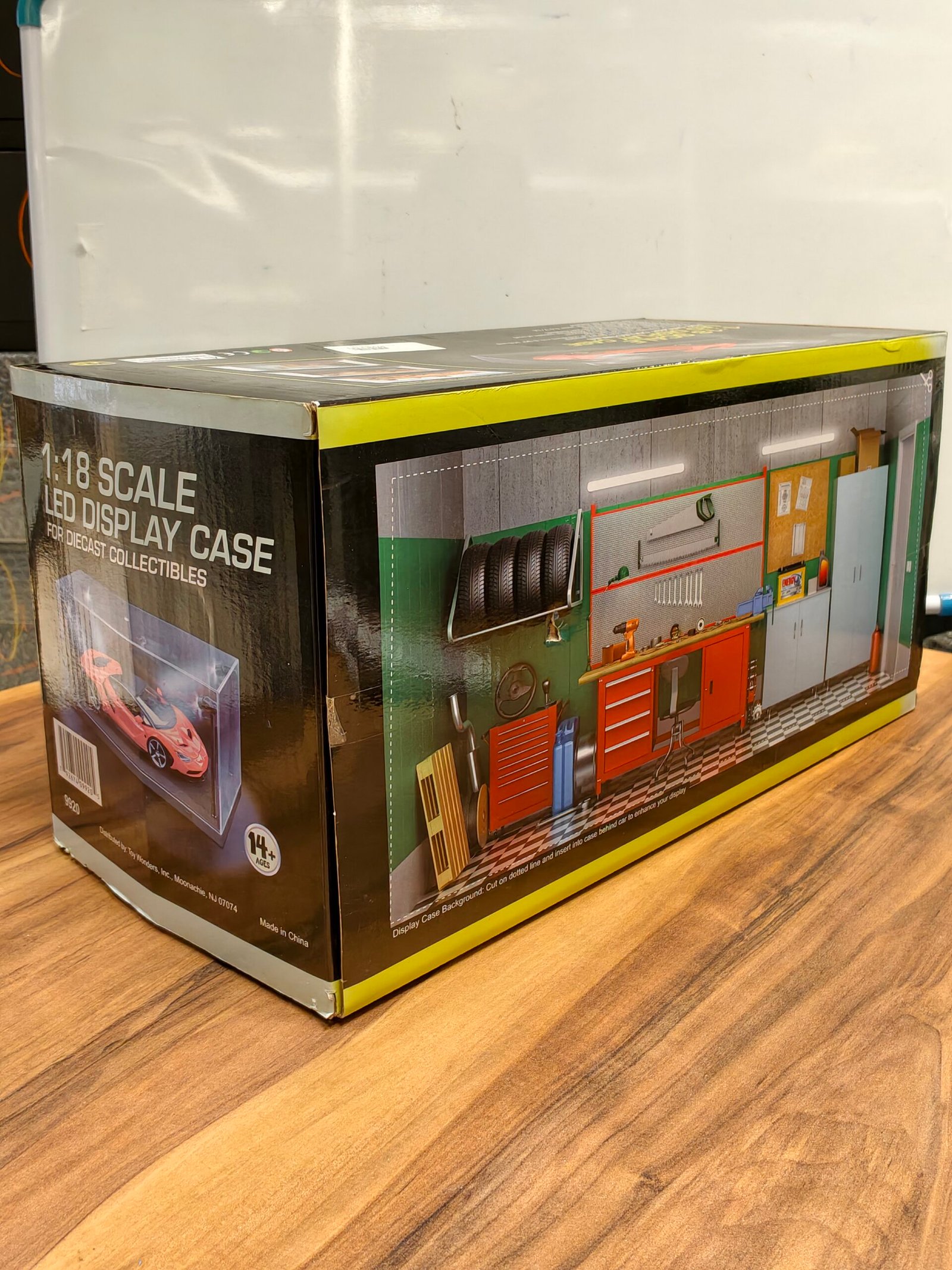 Acrylic LED Display Case, Black - ModelToyCars - 1/18 Scale Display Case for Diecast Cars - Image 2