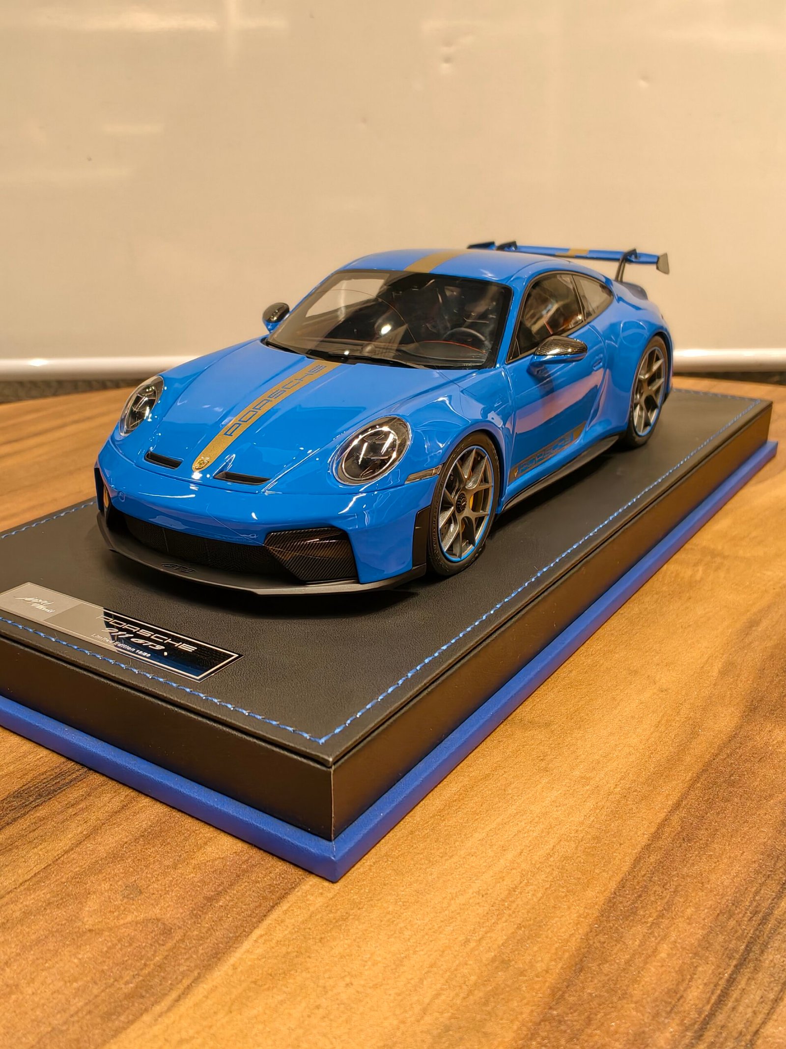Porche 911 GT3 Bleu 18/20 scale 1:18