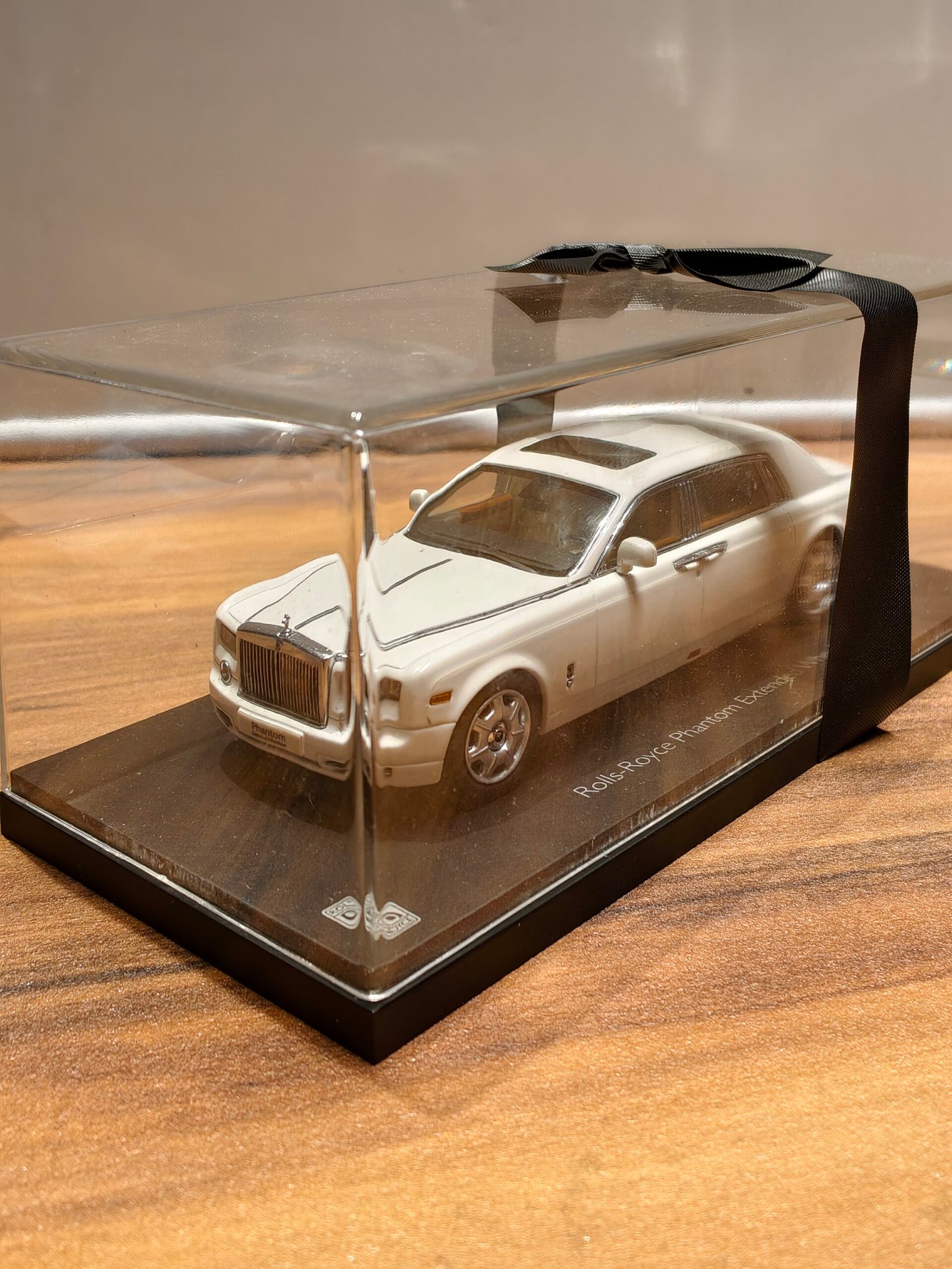 Rolls Royce Phantom Extended Scale 1/24 White