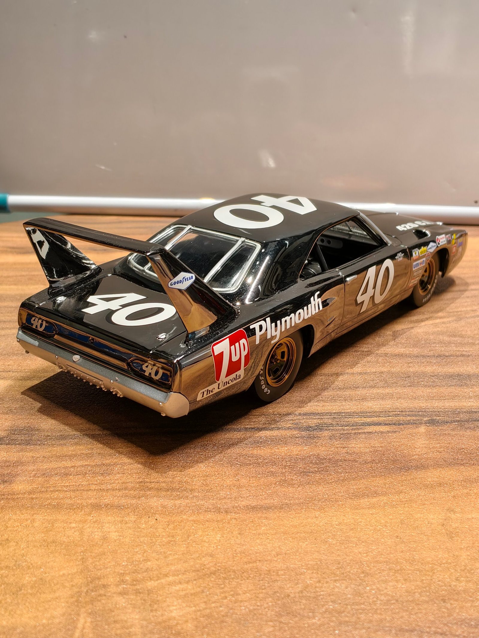 Pete Halmiton 1970 Plymouth Superbird Scale 1/24 Black - Image 3