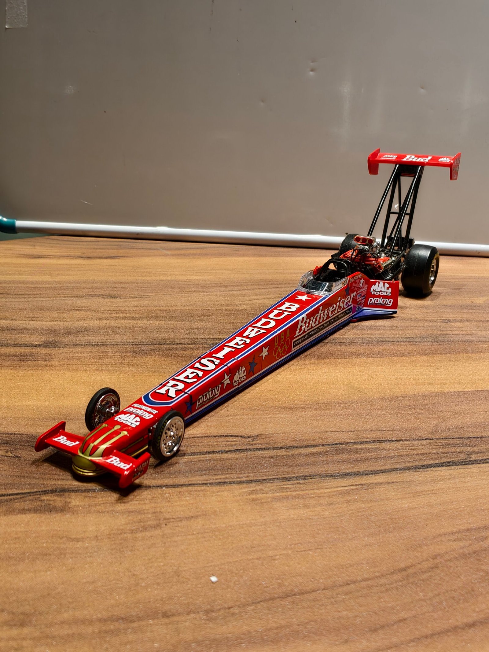 Bud Racing Kenny Bernstein Scale 1/43 Red