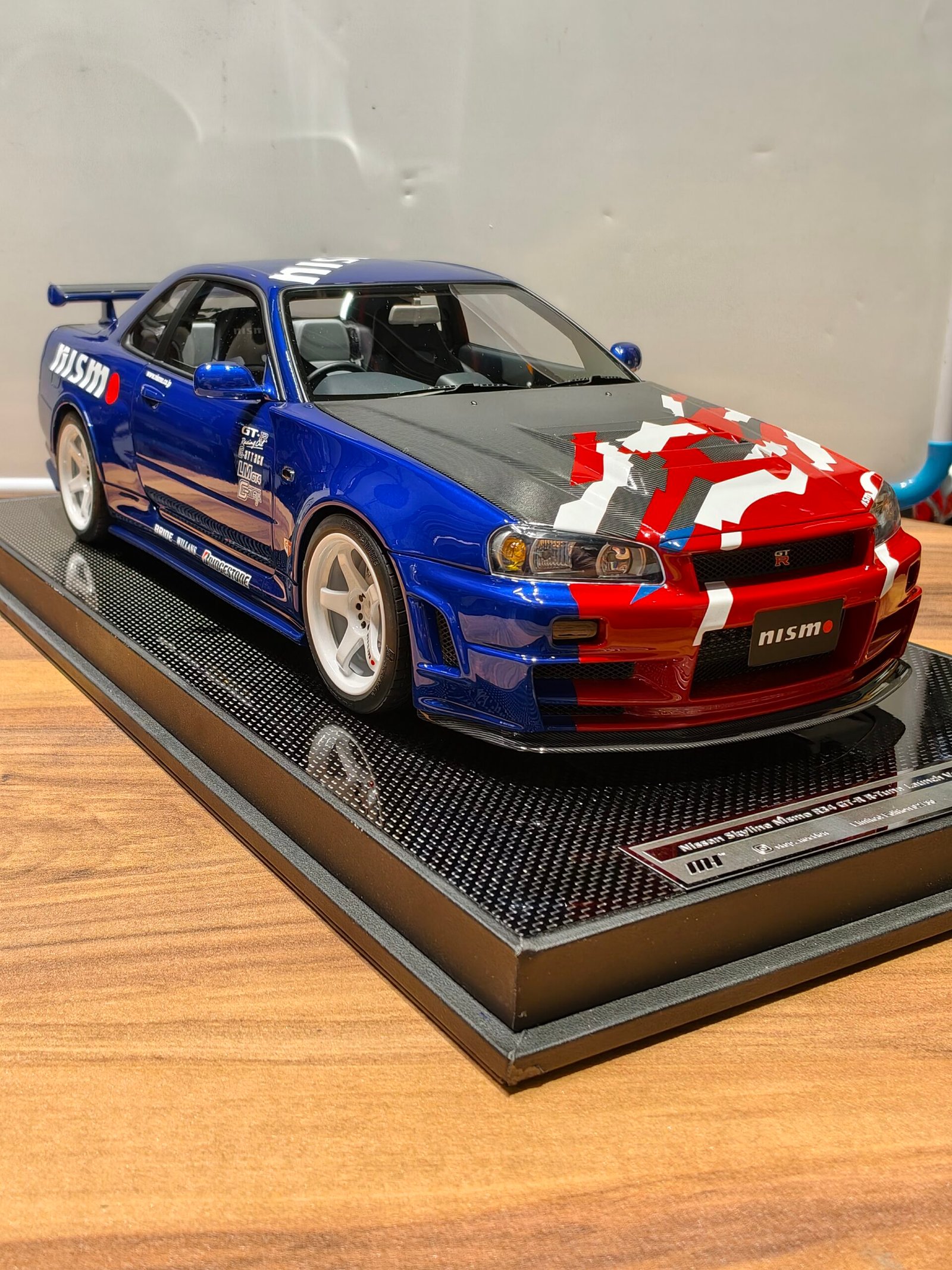 Nissan Skyline GT-R 34 Z-Tune 1:12 Blue - Image 2