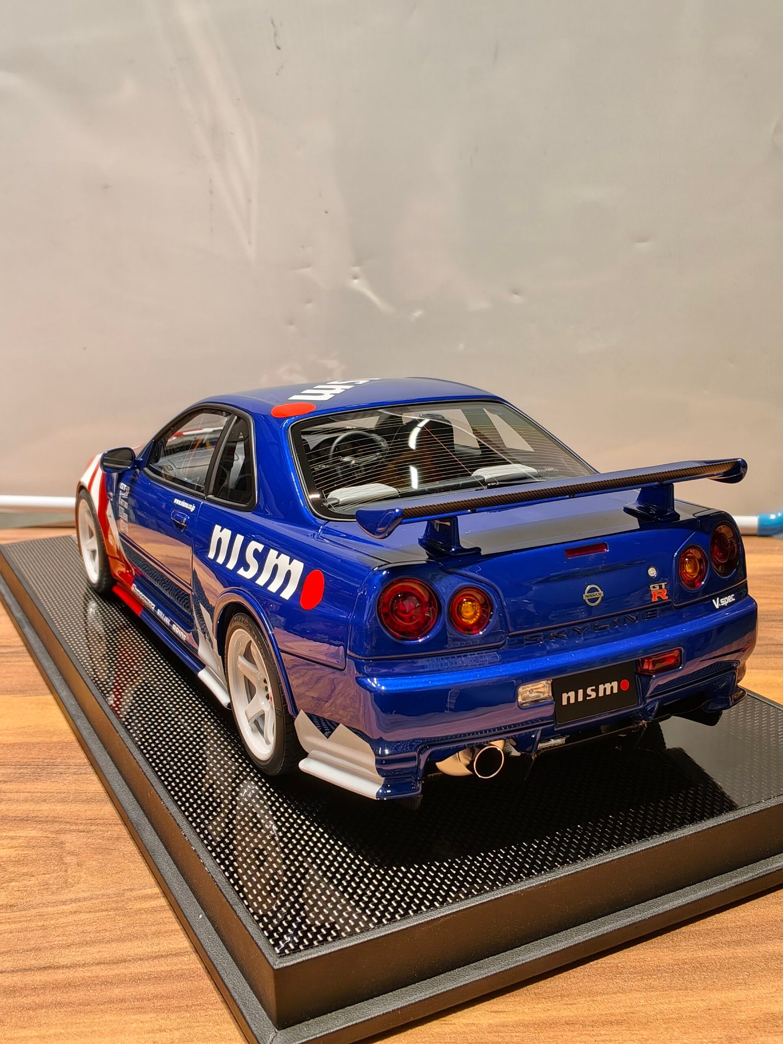 Nissan Skyline GT-R 34 Z-Tune 1:12 Blue - Image 4