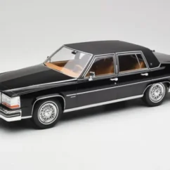 Cadillac Fleetwood Brougham ( Black) Scale 1/18