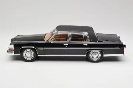 Cadillac Fleetwood Brougham ( Black) Scale 1/18 Cadillac Fleetwood Brougham ( Black) Scale 1/18 - Image 4
