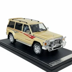 Nissan Patrol Y60 Limited 28/60 (Gold) Ivy Merit Scale 1/18 Model Car