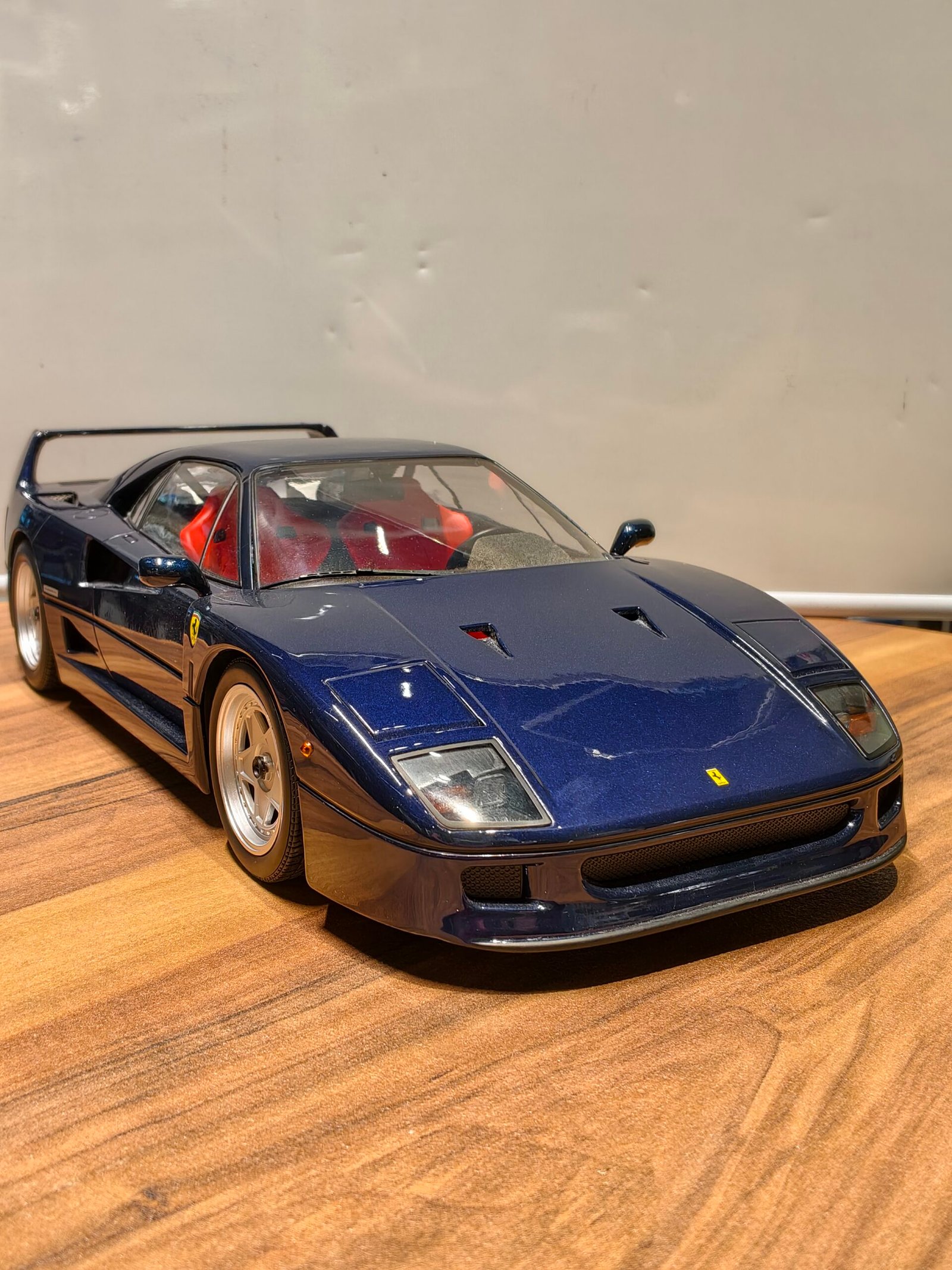 Ferraari F40 1987 Bleu Metallic 1:12 Ferraari F40 1987 Bleu Metallic 1:12 - Image 2