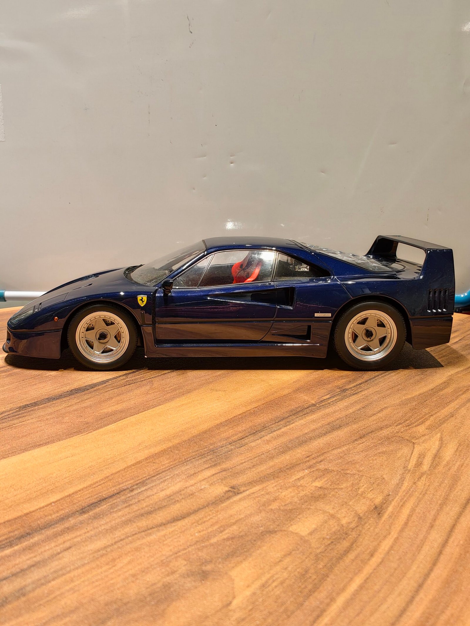 Ferraari F40 1987 Bleu Metallic 1:12 Ferraari F40 1987 Bleu Metallic 1:12 - Image 5