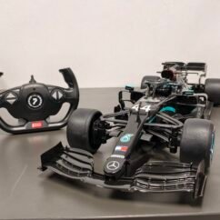 Rastar Mercedes-AMG F1 W11 EQ Performance RC Car 1:12