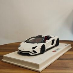 Lamborghini Aventador S Roadster Balloon 1/18 White Limited Edition
