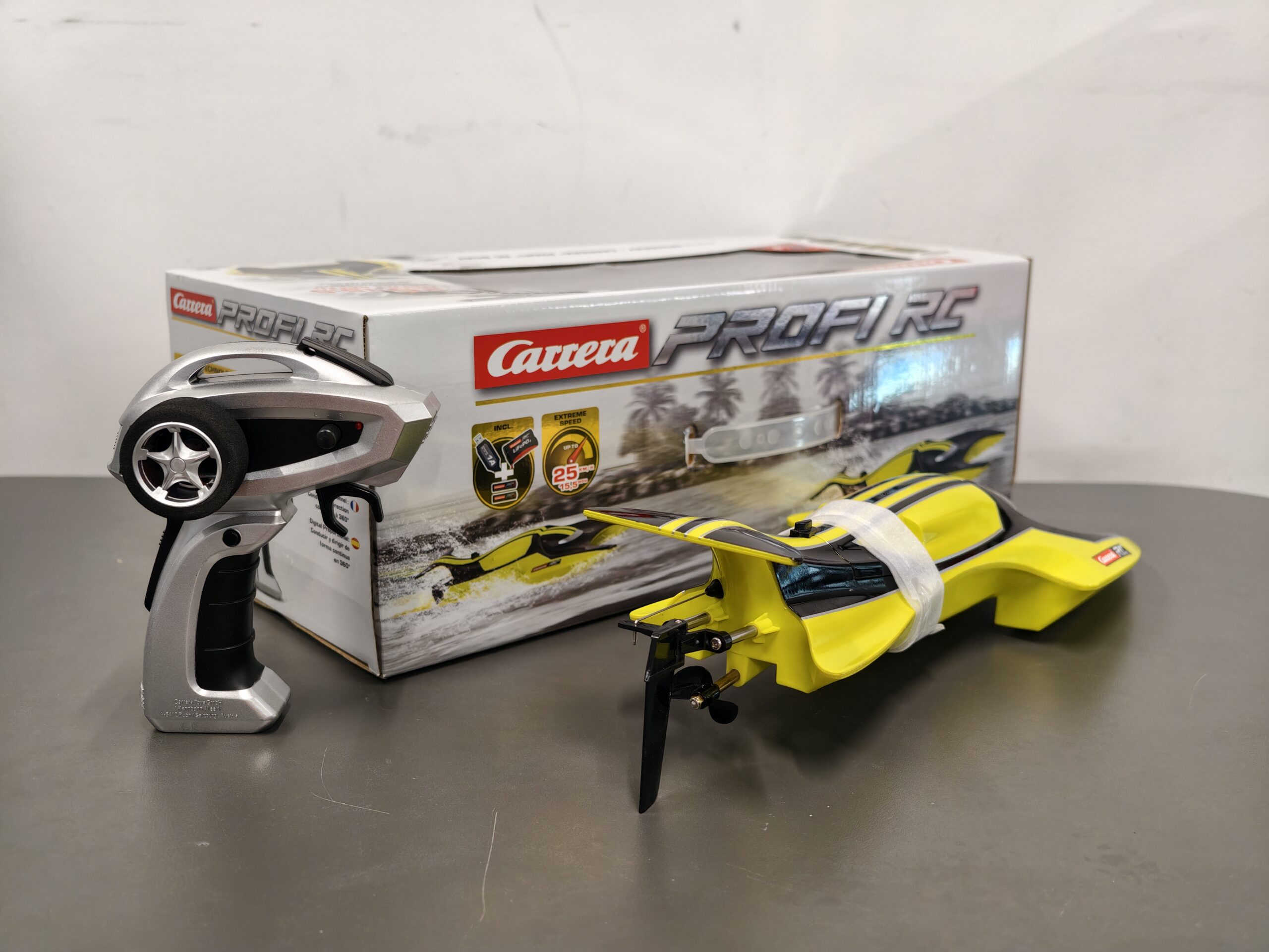 Carrera RC 2.4GHz Speedray - RC Boat Carrera RC 2.4GHz Speedray - RC Boat - Image 2
